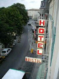 p7190094.jpg (51985 bytes)