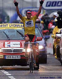 st9_Armstrong_wins.jpg (50970 bytes)
